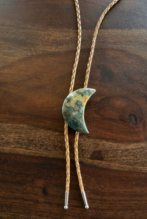 Agate Moon Bolo Tie