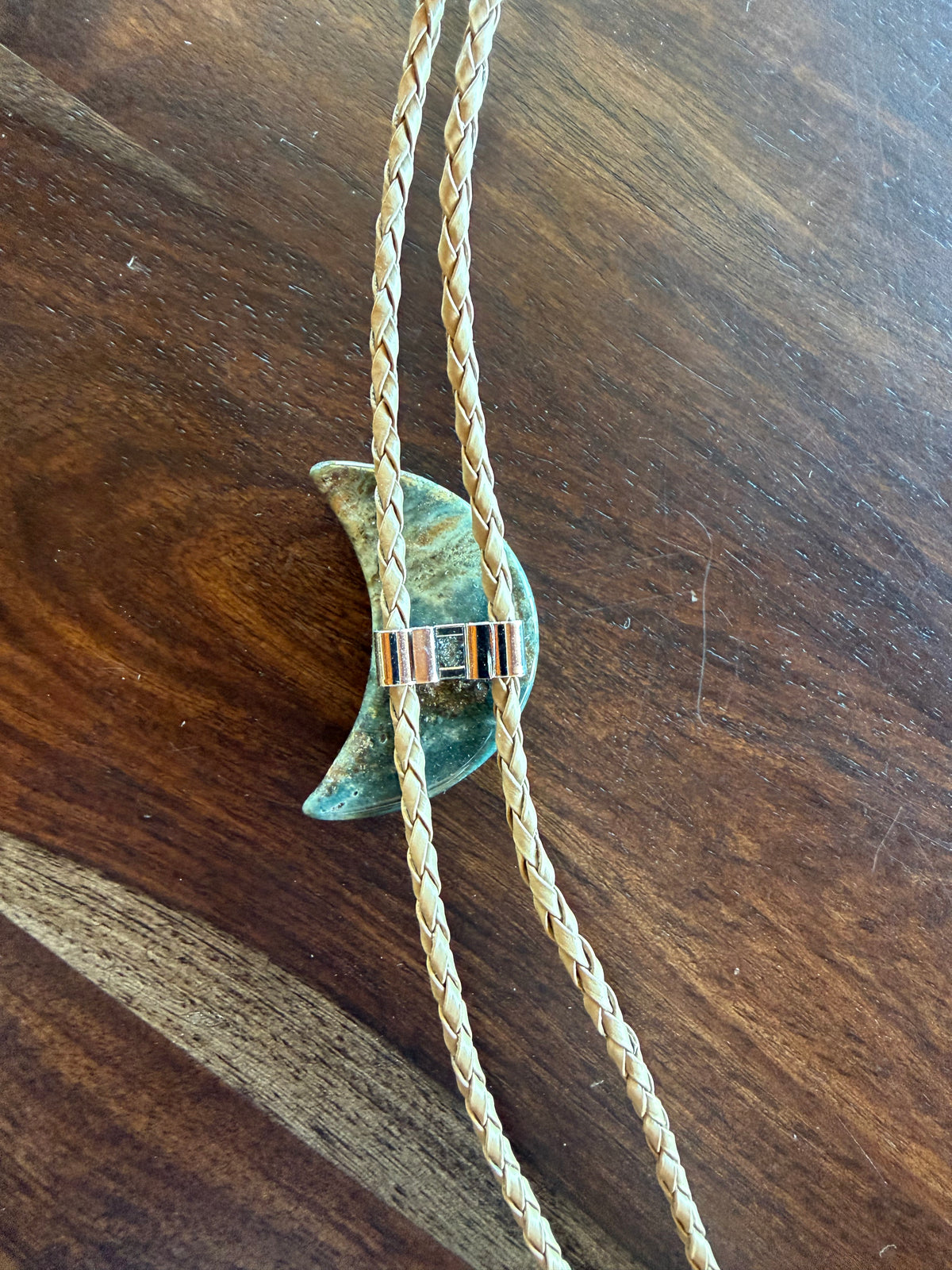 Agate Moon Bolo Tie