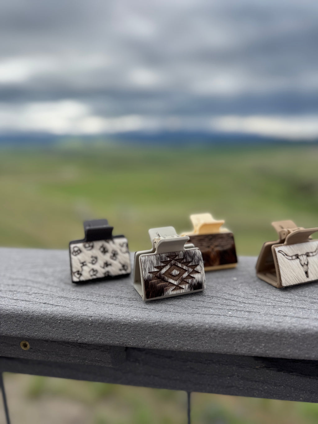 Cowhide Clap Clip - Small