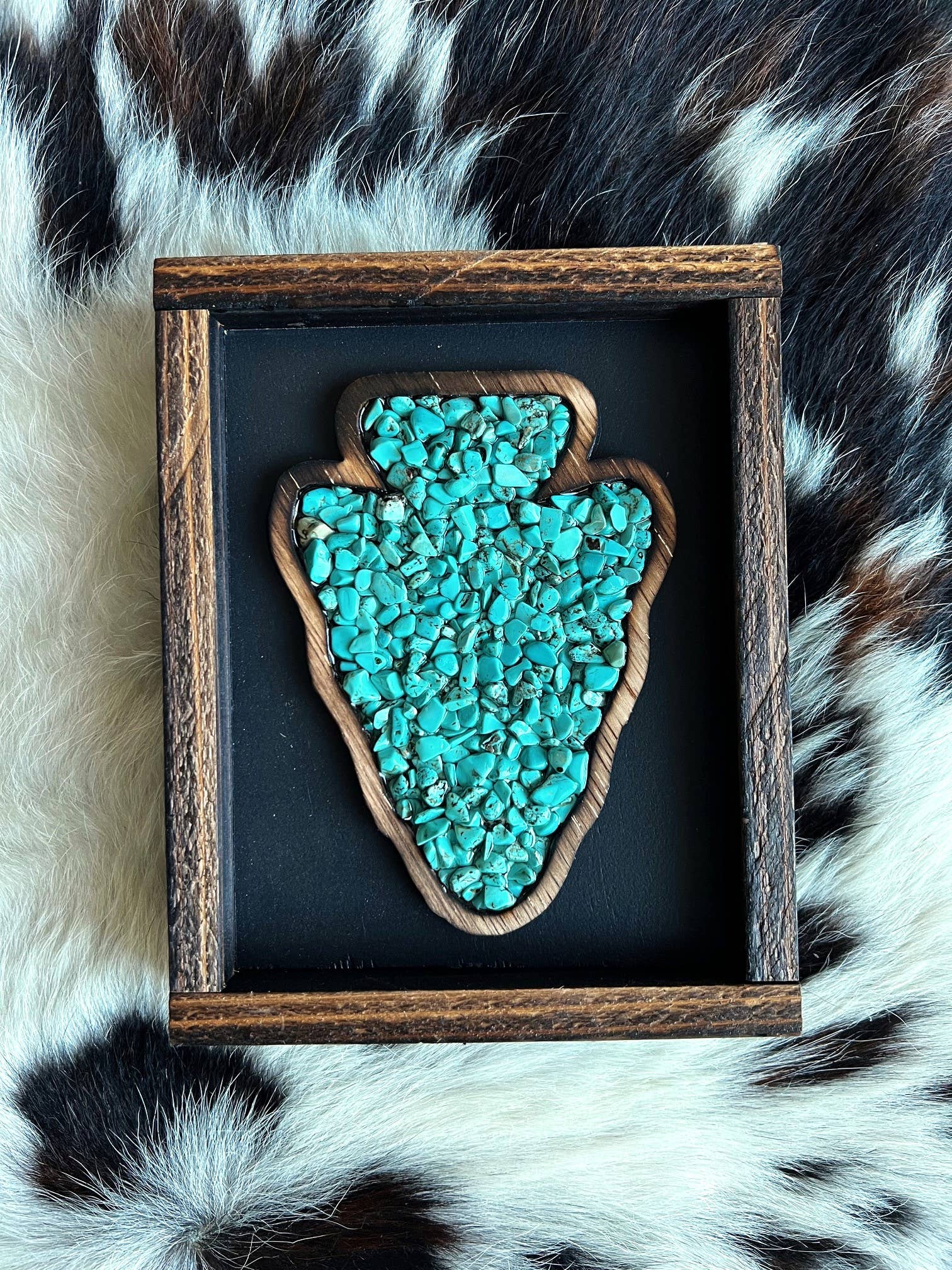 Turquoise Dripping Arrowhead Decor